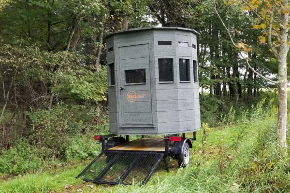 6' x 6' 360 Standard Hunting Blind on Trailer Stand